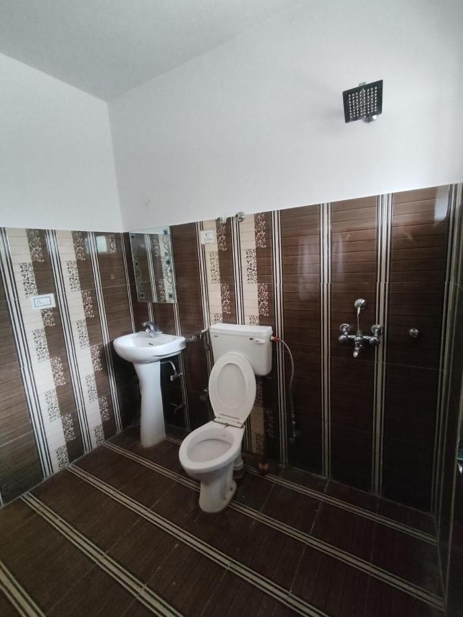 Streamlet Homestay Лех Экстерьер фото