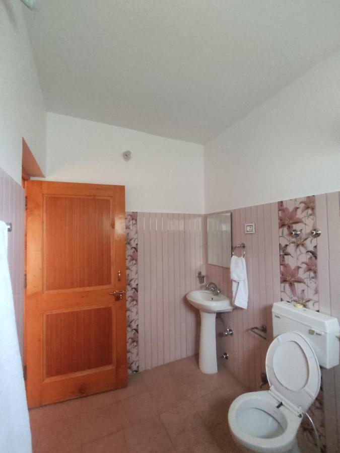 Streamlet Homestay Лех Экстерьер фото