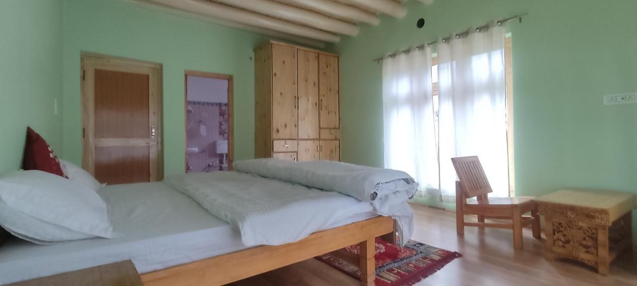 Streamlet Homestay Лех Экстерьер фото