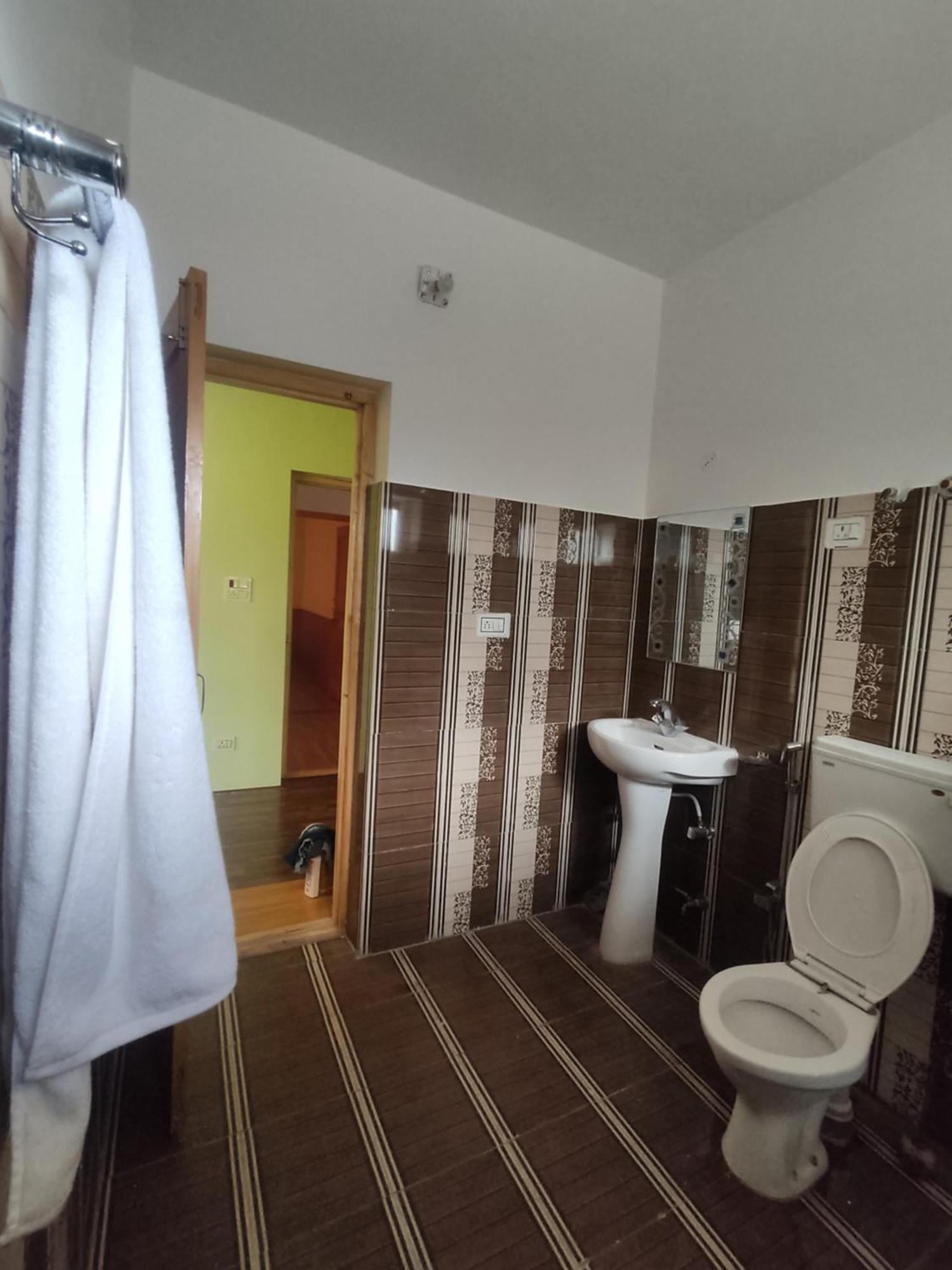Streamlet Homestay Лех Экстерьер фото