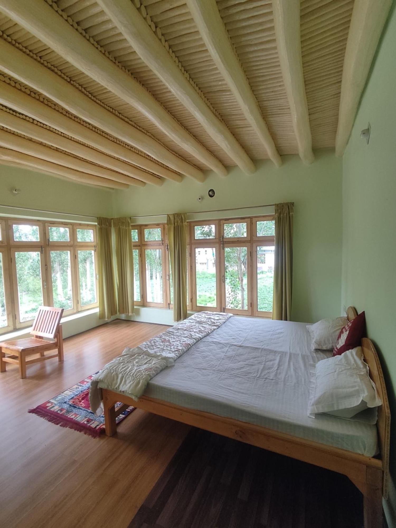 Streamlet Homestay Лех Экстерьер фото